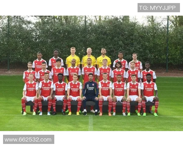 女王巡游与利兹联的激烈对决揭示英超赛季新篇章